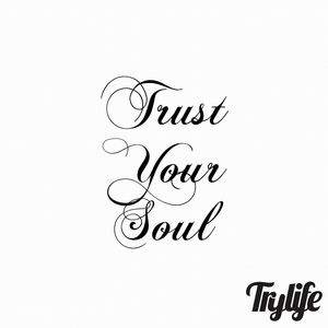 Meet your Posher, Lora